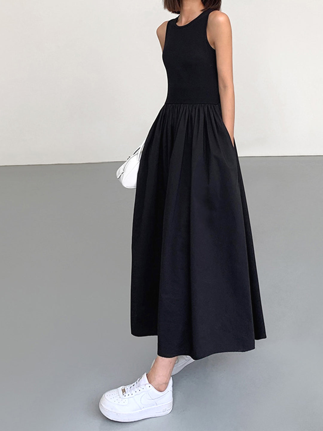 Lucy - Sleeveless Maxi Dress